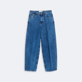Straight-Leg Jeans - Capsule Wardrobe | SOLOTRE
